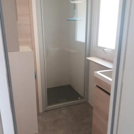 Mobil Parc Montana 83580 キャンプ場 *